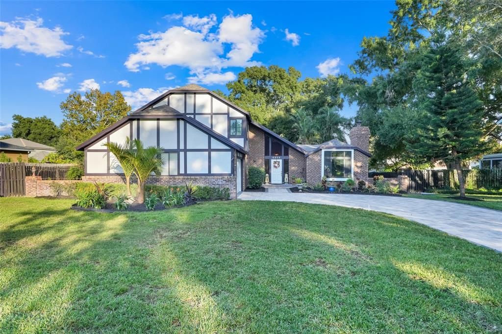 待售: $888,000 (4 贝兹, 2 浴室, 2240 平方英尺)