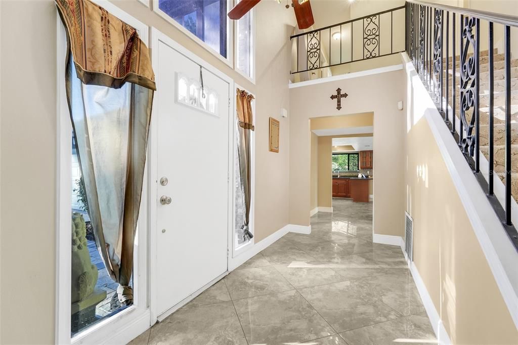 待售: $888,000 (4 贝兹, 2 浴室, 2240 平方英尺)