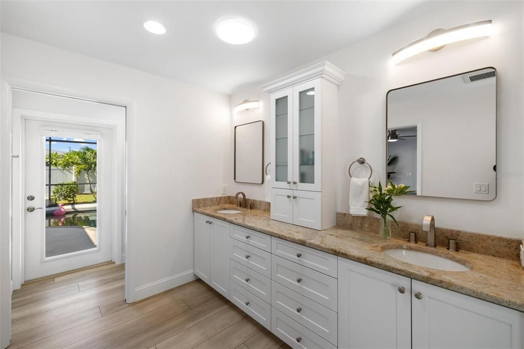 待售: $1,050,000 (3 贝兹, 3 浴室, 1517 平方英尺)