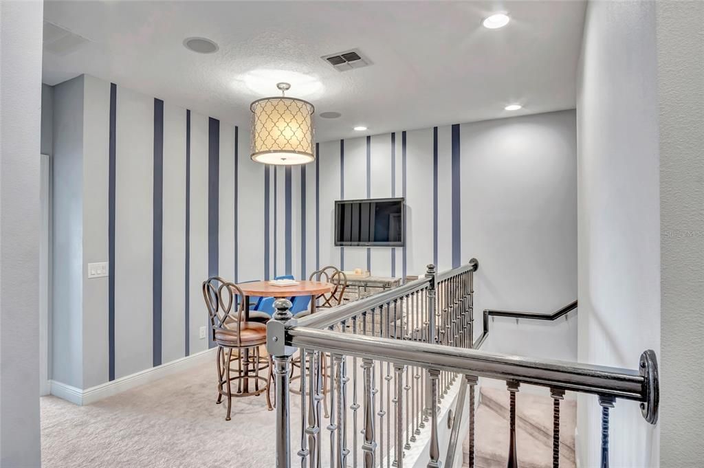 合同活跃: $485,000 (3 贝兹, 2 浴室, 2207 平方英尺)