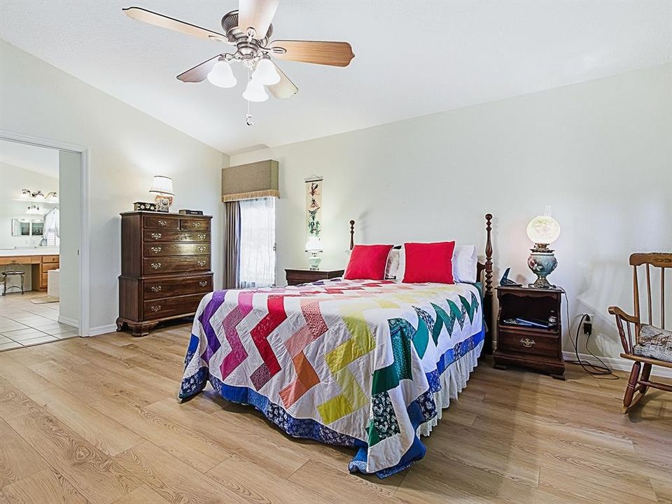 待售: $425,000 (3 贝兹, 2 浴室, 2607 平方英尺)