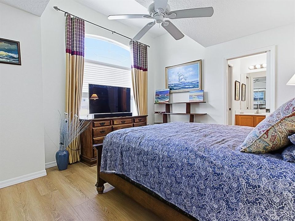 待售: $425,000 (3 贝兹, 2 浴室, 2607 平方英尺)