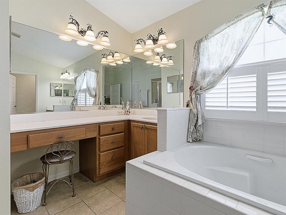 待售: $425,000 (3 贝兹, 2 浴室, 2607 平方英尺)