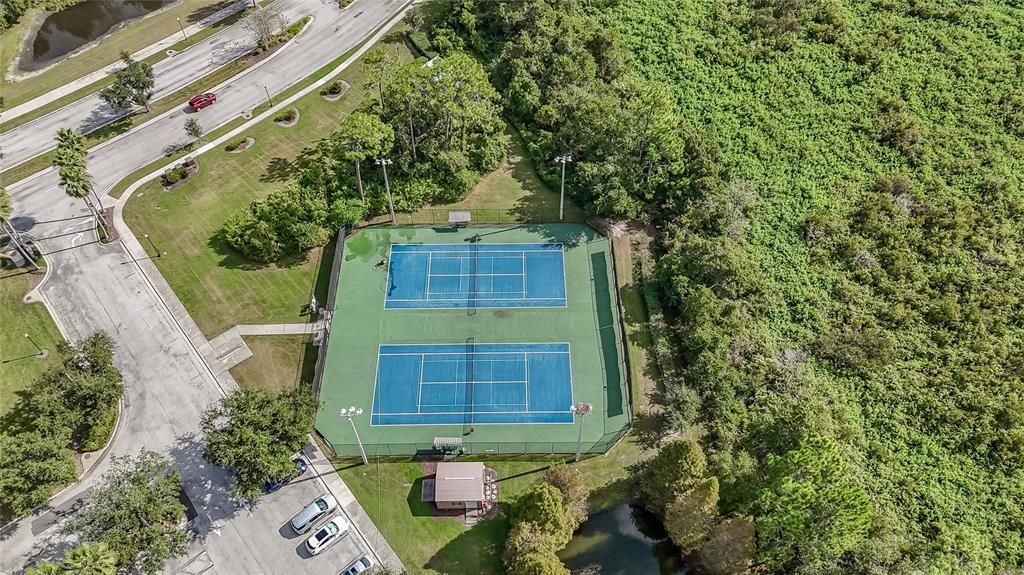 合同活跃: $325,000 (4 贝兹, 2 浴室, 1482 平方英尺)