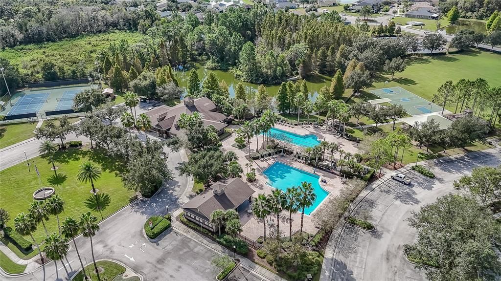 合同活跃: $325,000 (4 贝兹, 2 浴室, 1482 平方英尺)