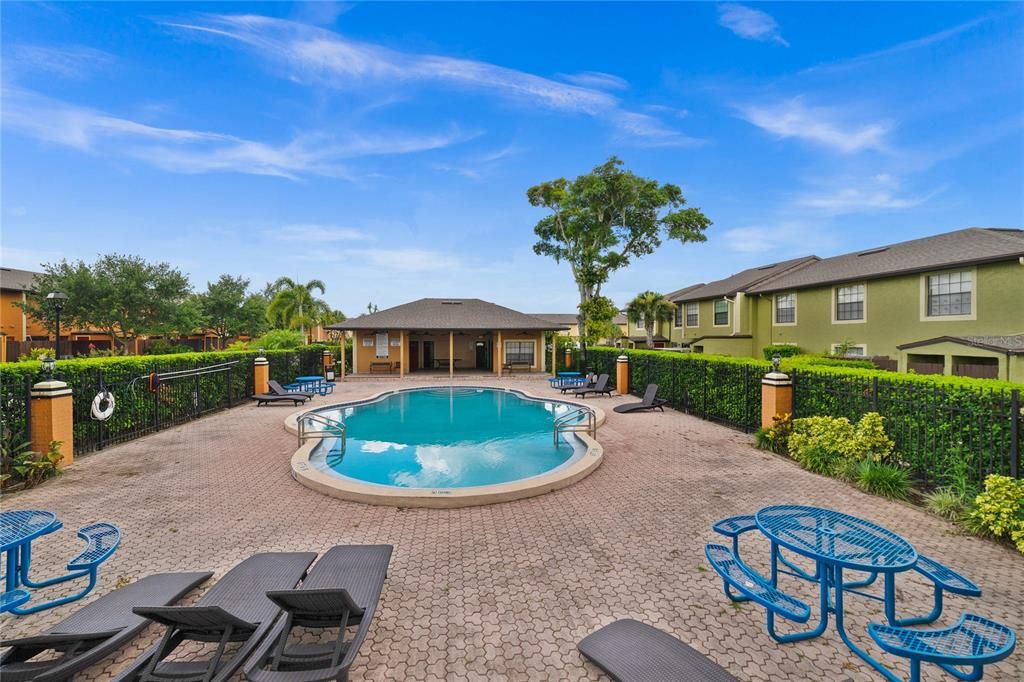 For Sale: $199,999 (3 beds, 2 baths, 1151 Square Feet)