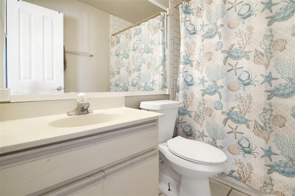 For Sale: $199,999 (3 beds, 2 baths, 1151 Square Feet)