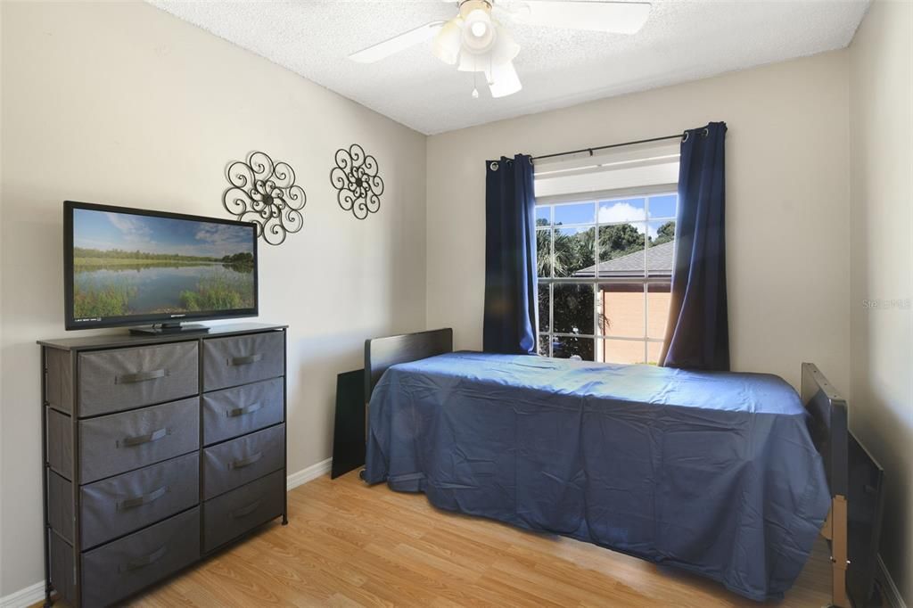 For Sale: $199,999 (3 beds, 2 baths, 1151 Square Feet)