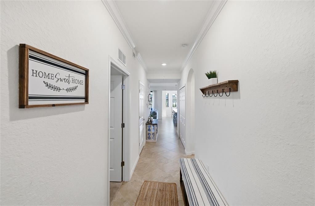 For Sale: $299,000 (2 beds, 2 baths, 1142 Square Feet)