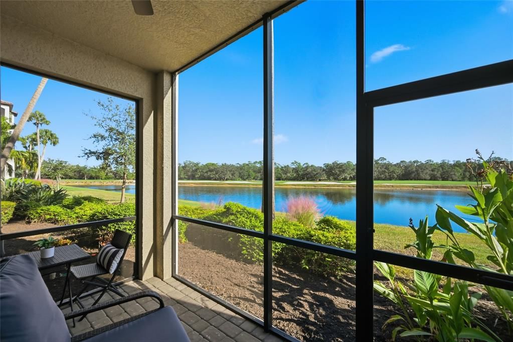 For Sale: $299,000 (2 beds, 2 baths, 1142 Square Feet)