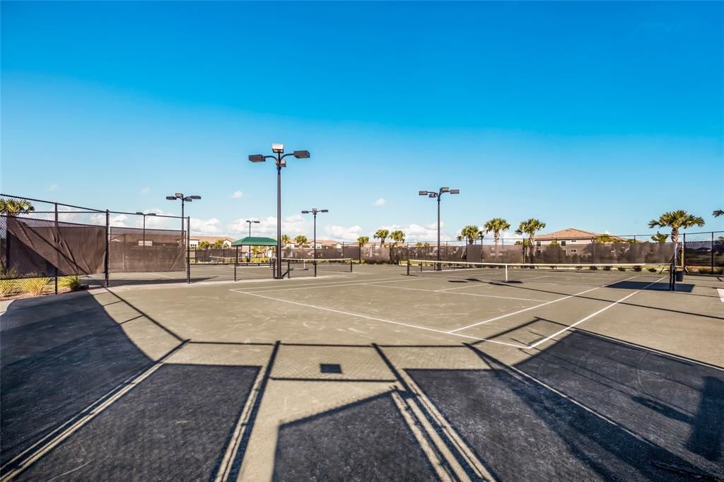 For Sale: $299,000 (2 beds, 2 baths, 1142 Square Feet)