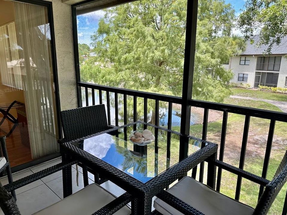 待售: $279,900 (2 贝兹, 2 浴室, 1141 平方英尺)