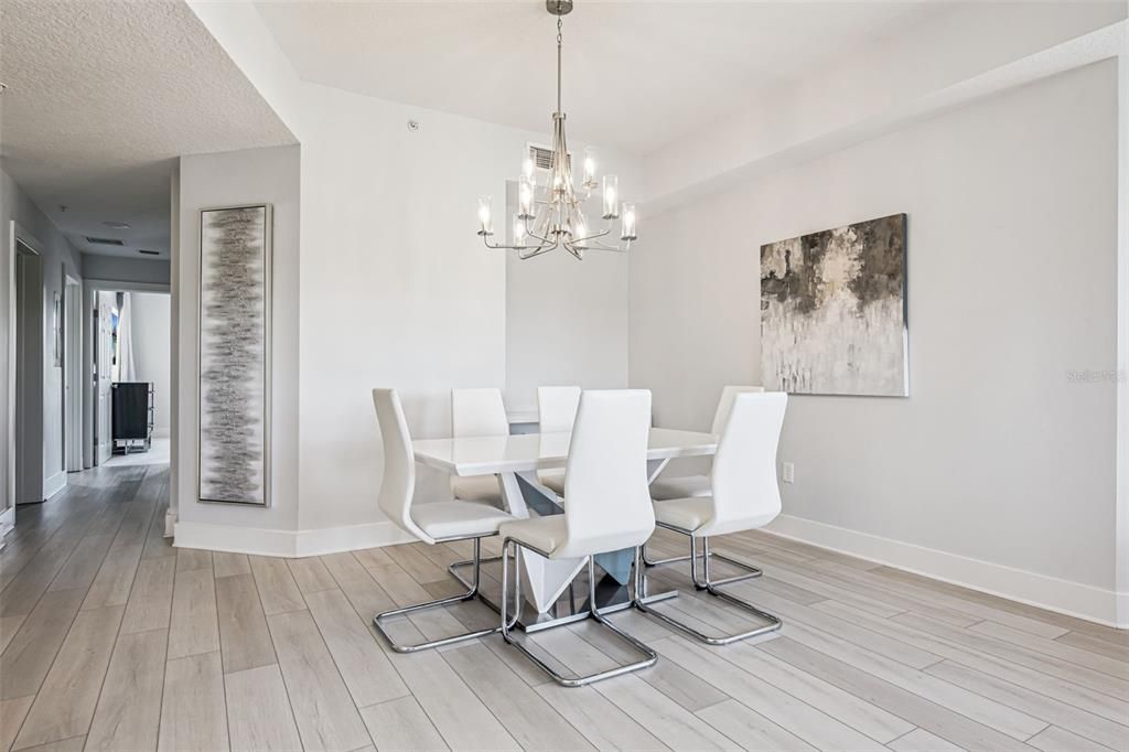 For Sale: $324,999 (3 beds, 2 baths, 1421 Square Feet)