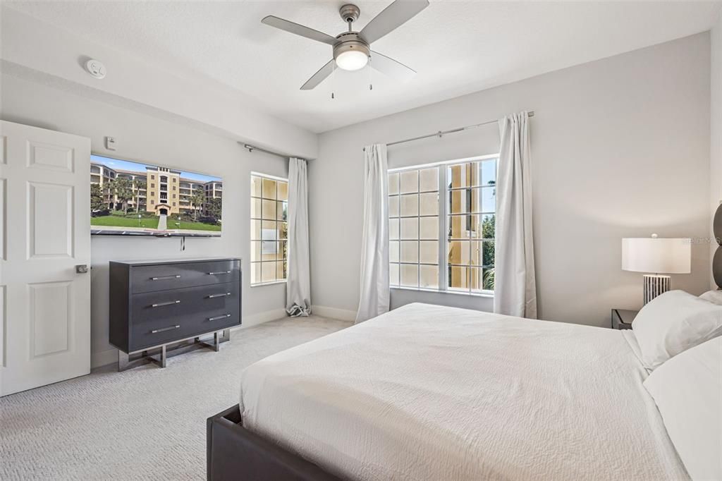 For Sale: $324,999 (3 beds, 2 baths, 1421 Square Feet)