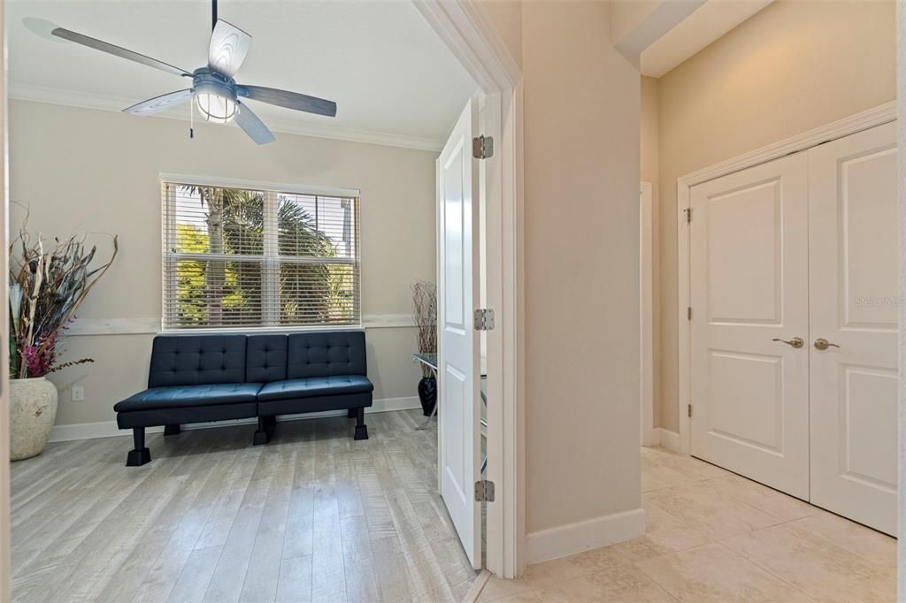 En Venta: $569,900 (3 camas, 2 baños, 1920 Pies cuadrados)