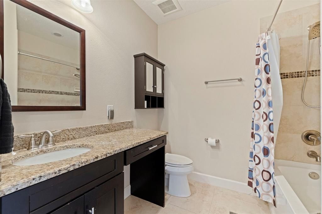 En Venta: $569,900 (3 camas, 2 baños, 1920 Pies cuadrados)