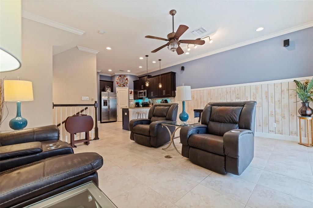 En Venta: $569,900 (3 camas, 2 baños, 1920 Pies cuadrados)