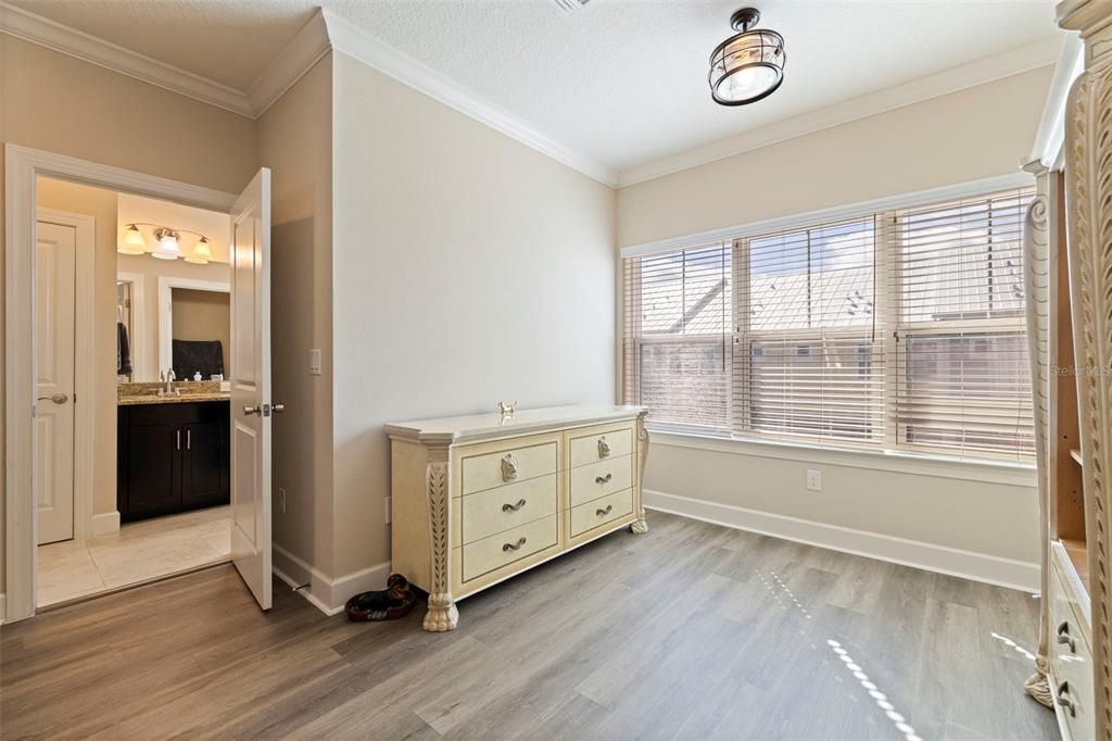 En Venta: $569,900 (3 camas, 2 baños, 1920 Pies cuadrados)