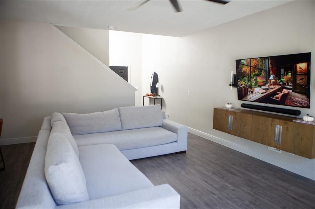 На продажу: $441,990 (3 спален, 2 ванн, 1772 Квадратных фут)