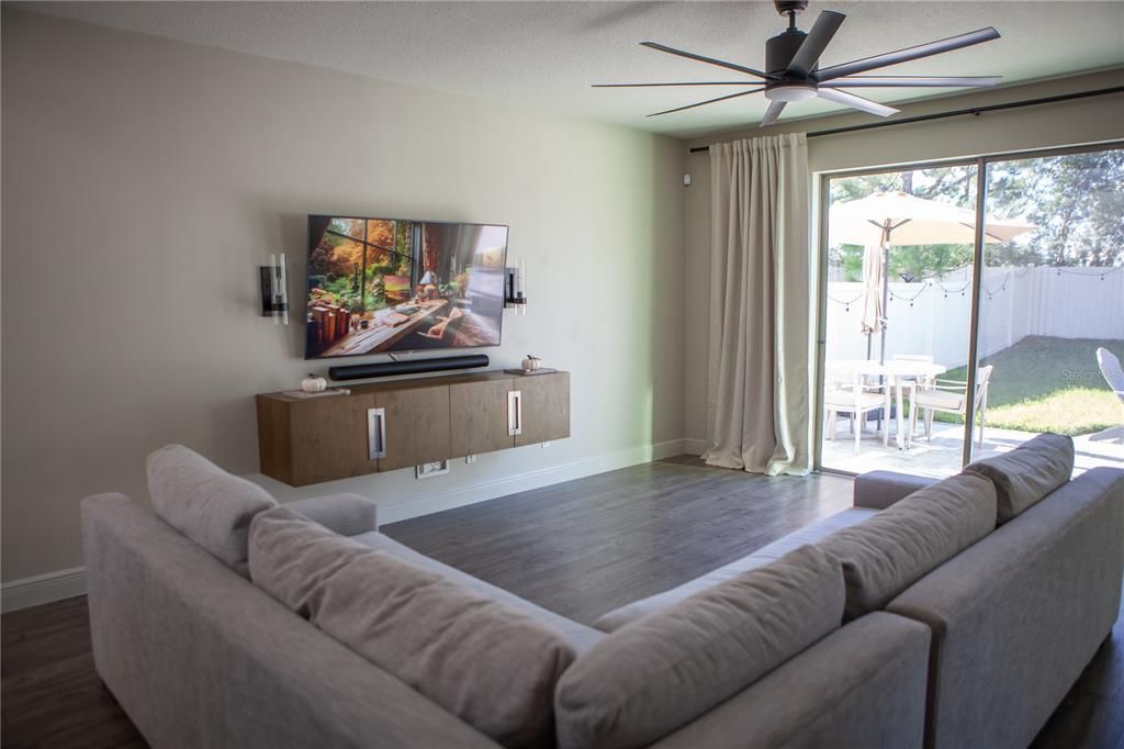 На продажу: $441,990 (3 спален, 2 ванн, 1772 Квадратных фут)