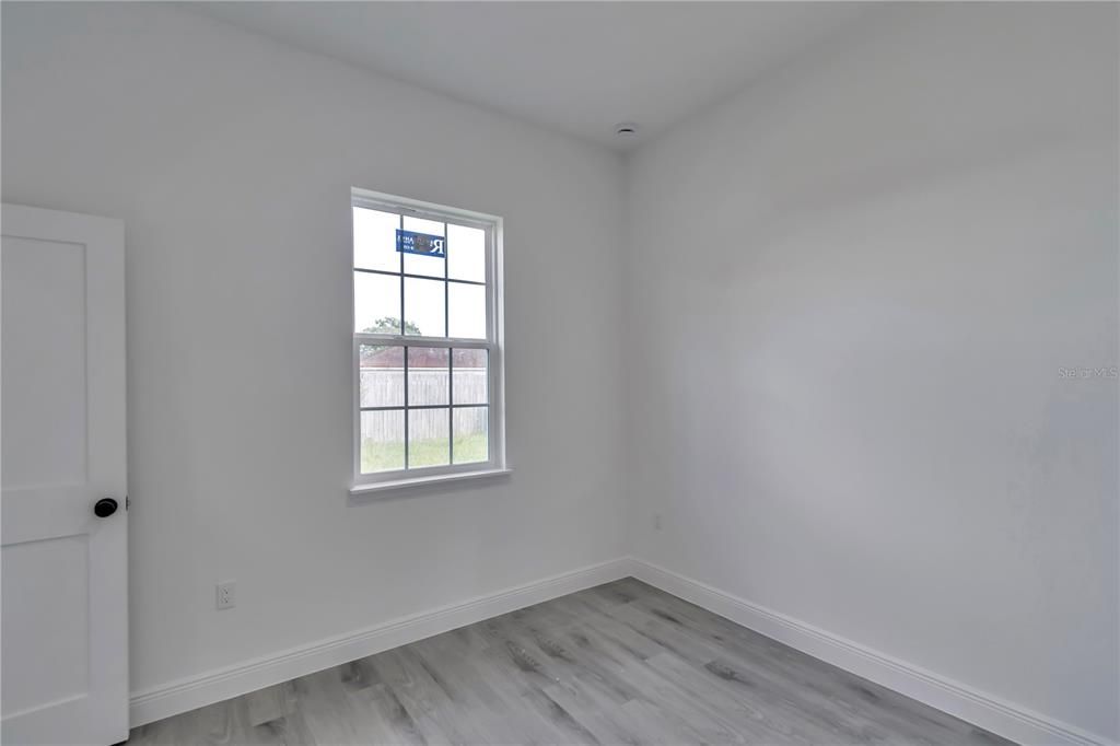 For Sale: $302,900 (4 beds, 2 baths, 1878 Square Feet)