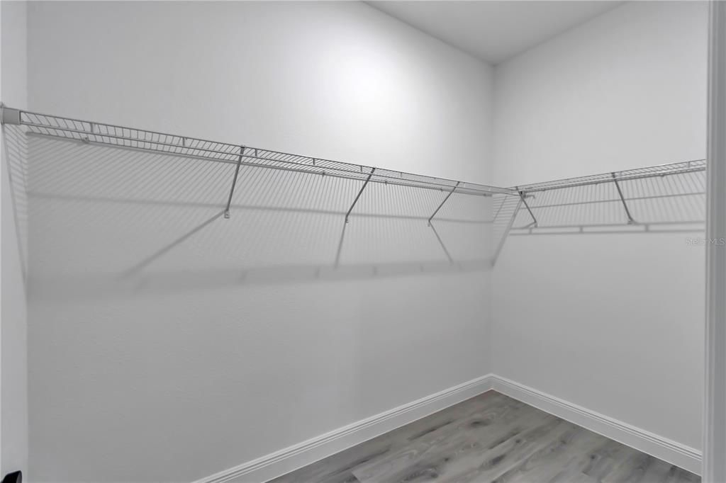 For Sale: $302,900 (4 beds, 2 baths, 1878 Square Feet)