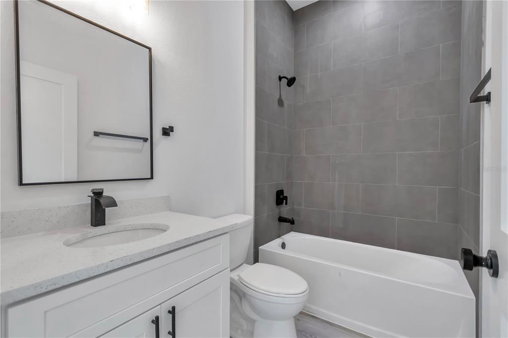 For Sale: $302,900 (4 beds, 2 baths, 1878 Square Feet)