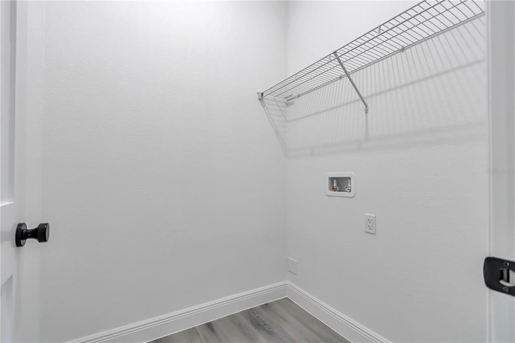 For Sale: $302,900 (4 beds, 2 baths, 1878 Square Feet)