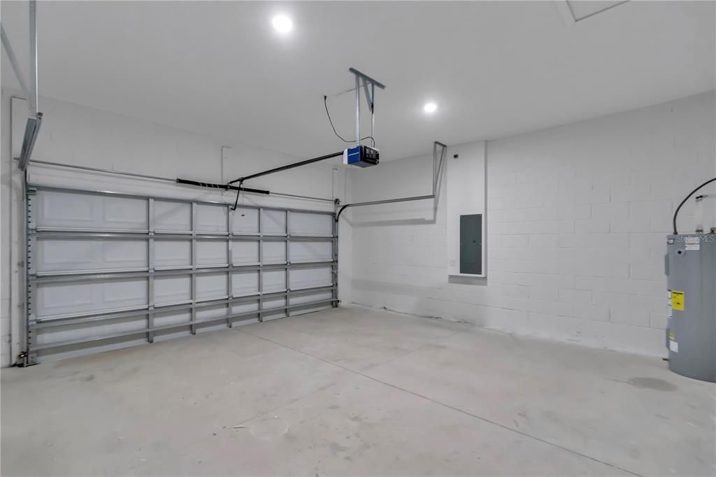 For Sale: $302,900 (4 beds, 2 baths, 1878 Square Feet)