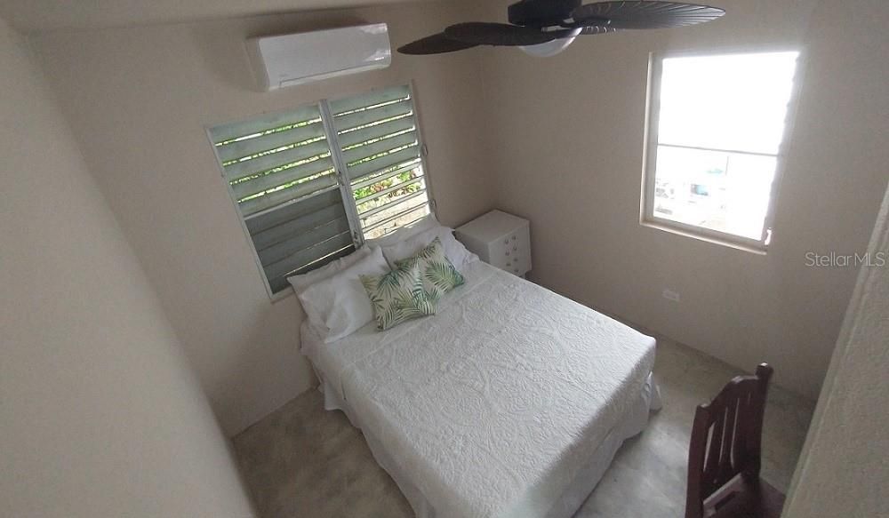 For Sale: $245,000 (2 beds, 2 baths, 1000 Square Feet)