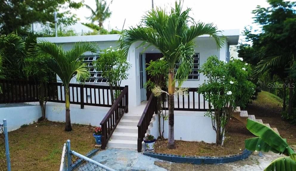 For Sale: $245,000 (2 beds, 2 baths, 1000 Square Feet)