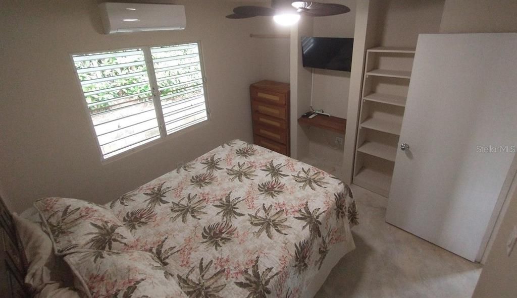 For Sale: $245,000 (2 beds, 2 baths, 1000 Square Feet)