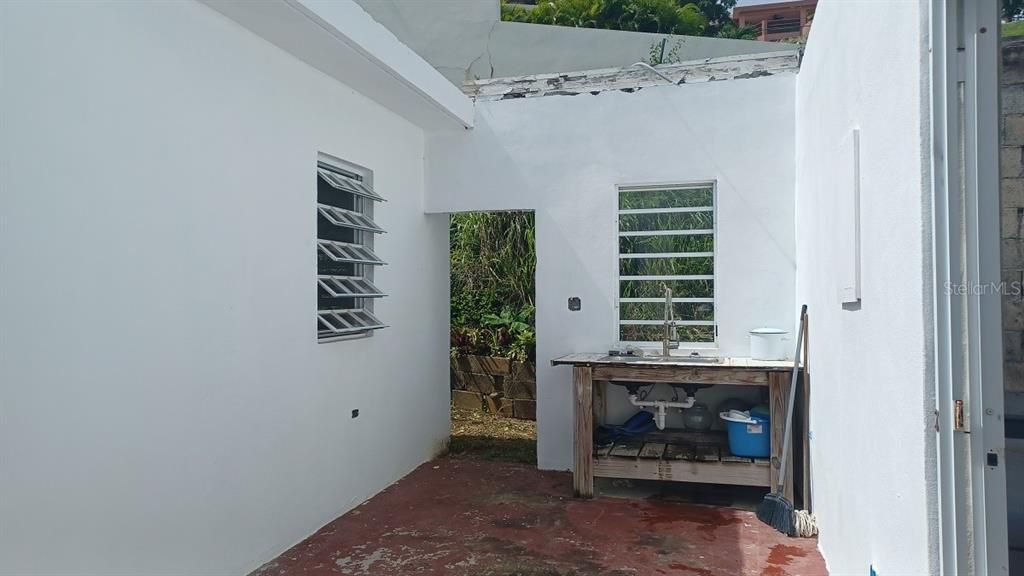 For Sale: $245,000 (2 beds, 2 baths, 1000 Square Feet)