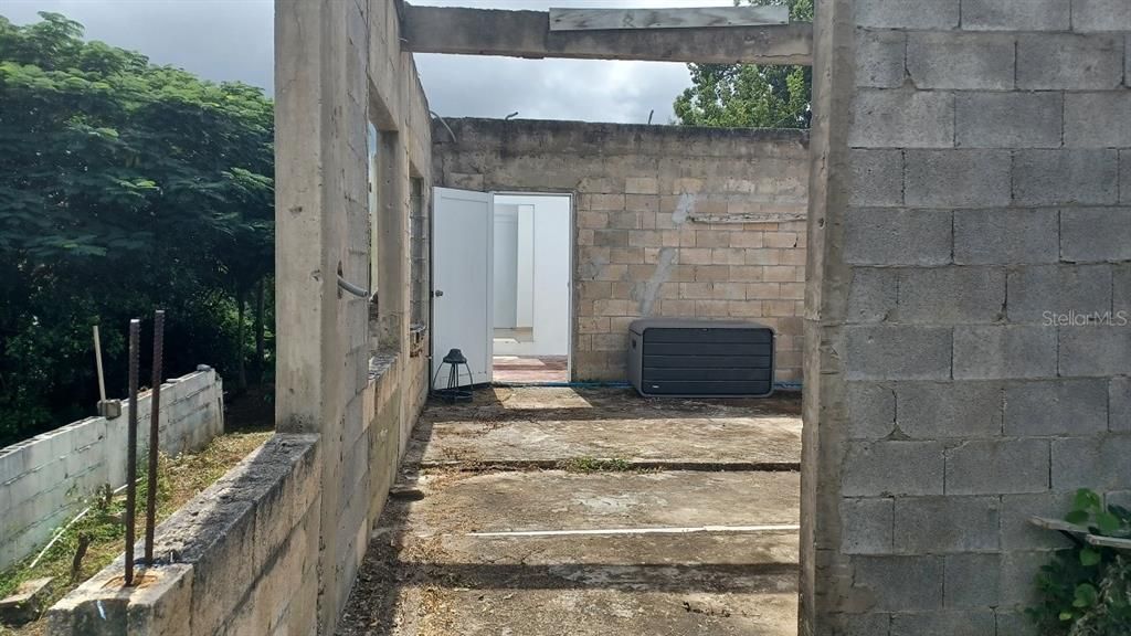 For Sale: $245,000 (2 beds, 2 baths, 1000 Square Feet)