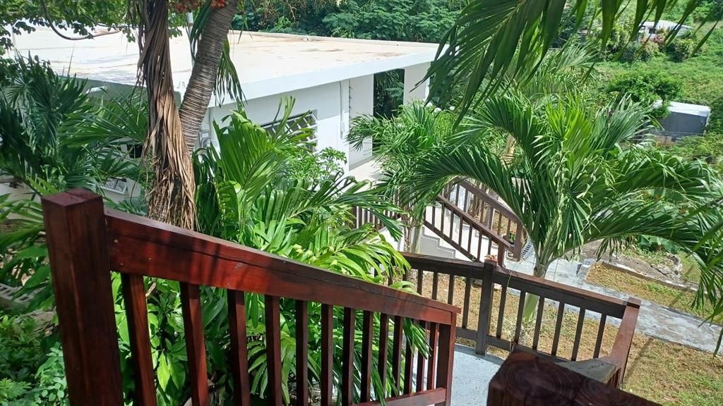 For Sale: $245,000 (2 beds, 2 baths, 1000 Square Feet)