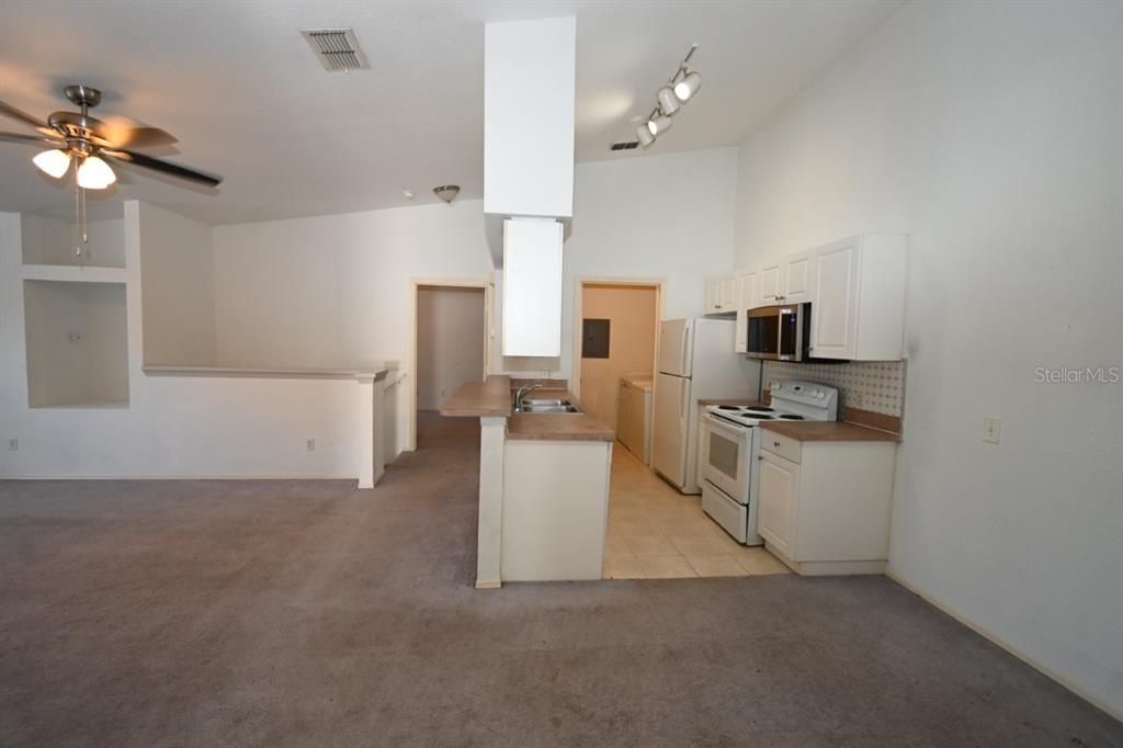 出租: $1,675 (3 贝兹, 2 浴室, 1325 平方英尺)