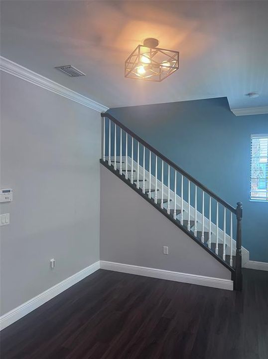 Activo con contrato: $5,500 (3 camas, 4 baños, 2725 Pies cuadrados)