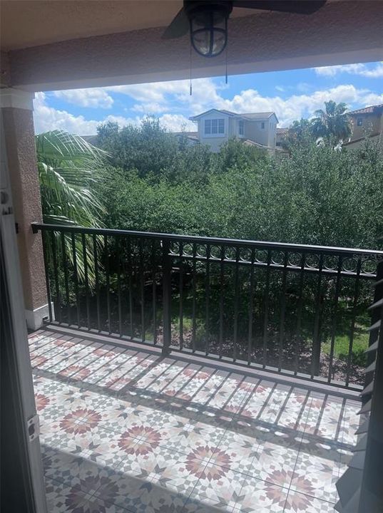 Activo con contrato: $5,500 (3 camas, 4 baños, 2725 Pies cuadrados)