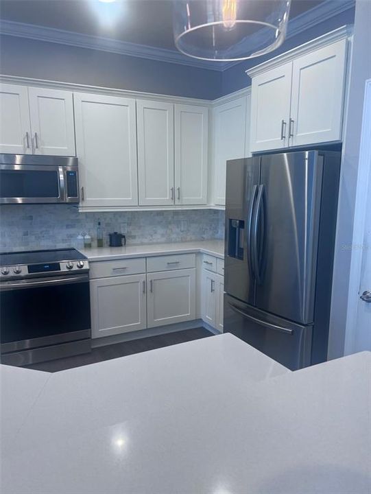 Activo con contrato: $5,500 (3 camas, 4 baños, 2725 Pies cuadrados)