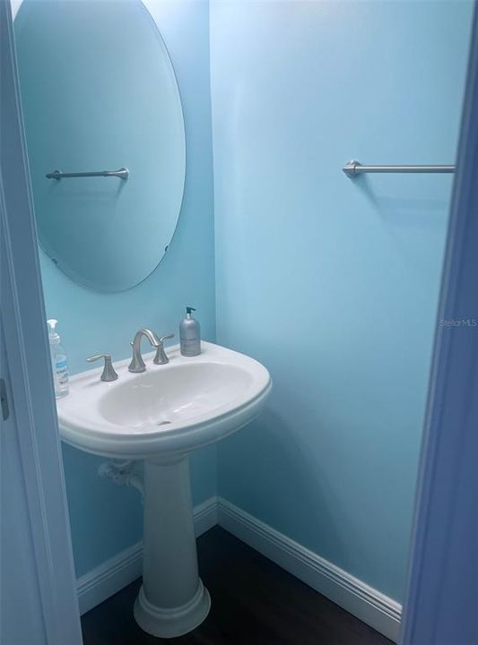 Activo con contrato: $5,500 (3 camas, 4 baños, 2725 Pies cuadrados)