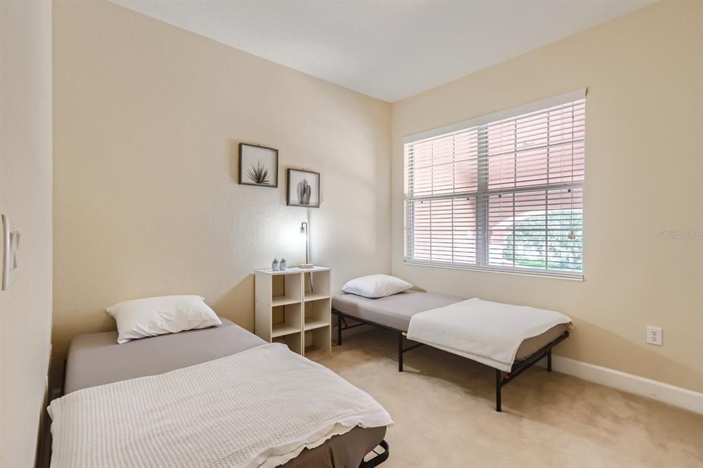 For Rent: $2,250 (3 beds, 2 baths, 2059 Square Feet)