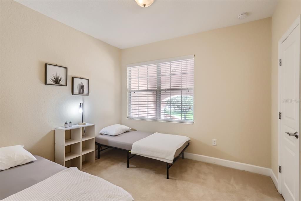 For Rent: $2,250 (3 beds, 2 baths, 2059 Square Feet)