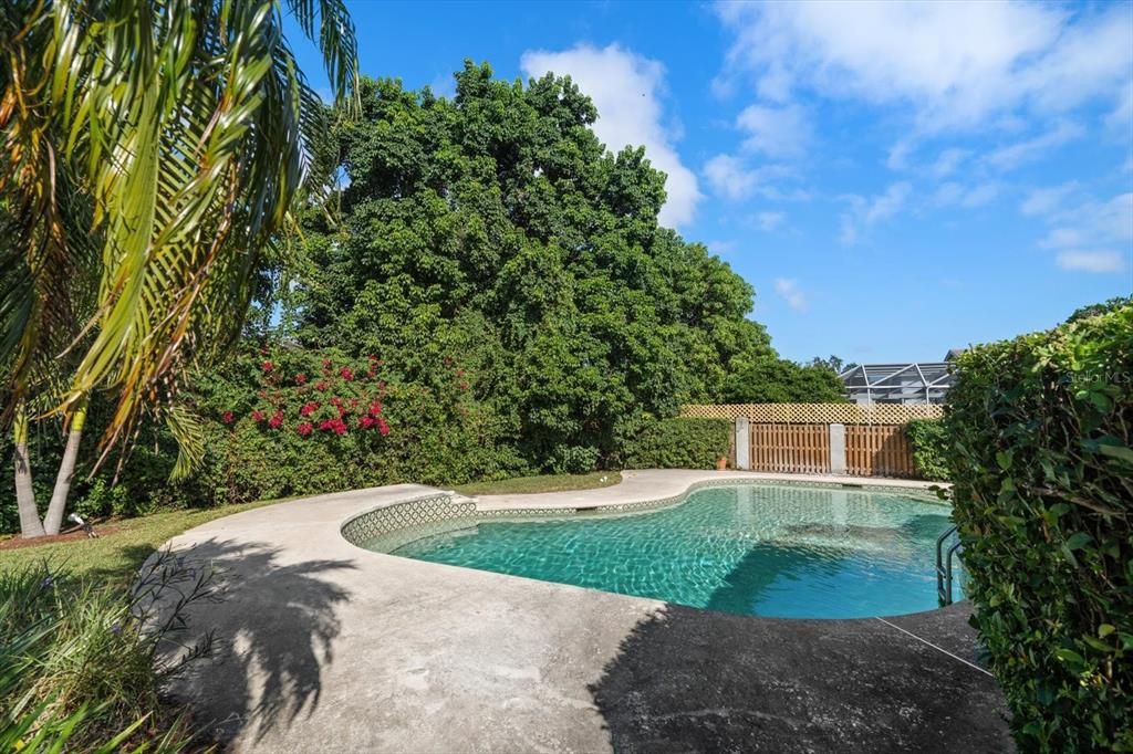 Active With Contract: $1,225,000 (4 beds, 3 baths, 3306 Square Feet)