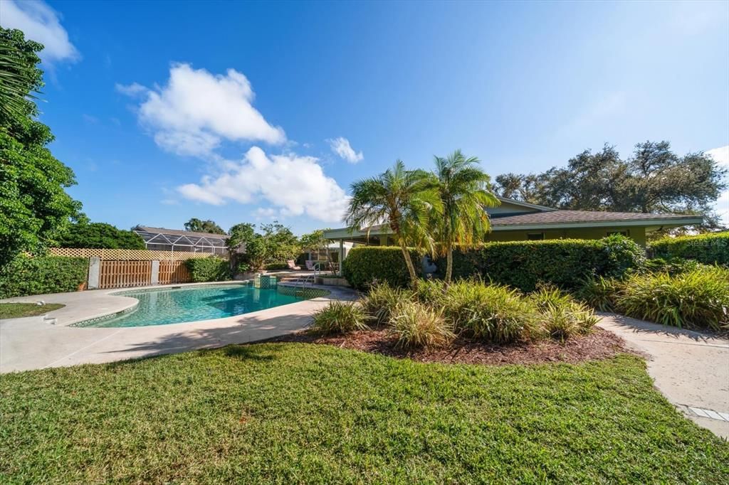 Active With Contract: $1,225,000 (4 beds, 3 baths, 3306 Square Feet)