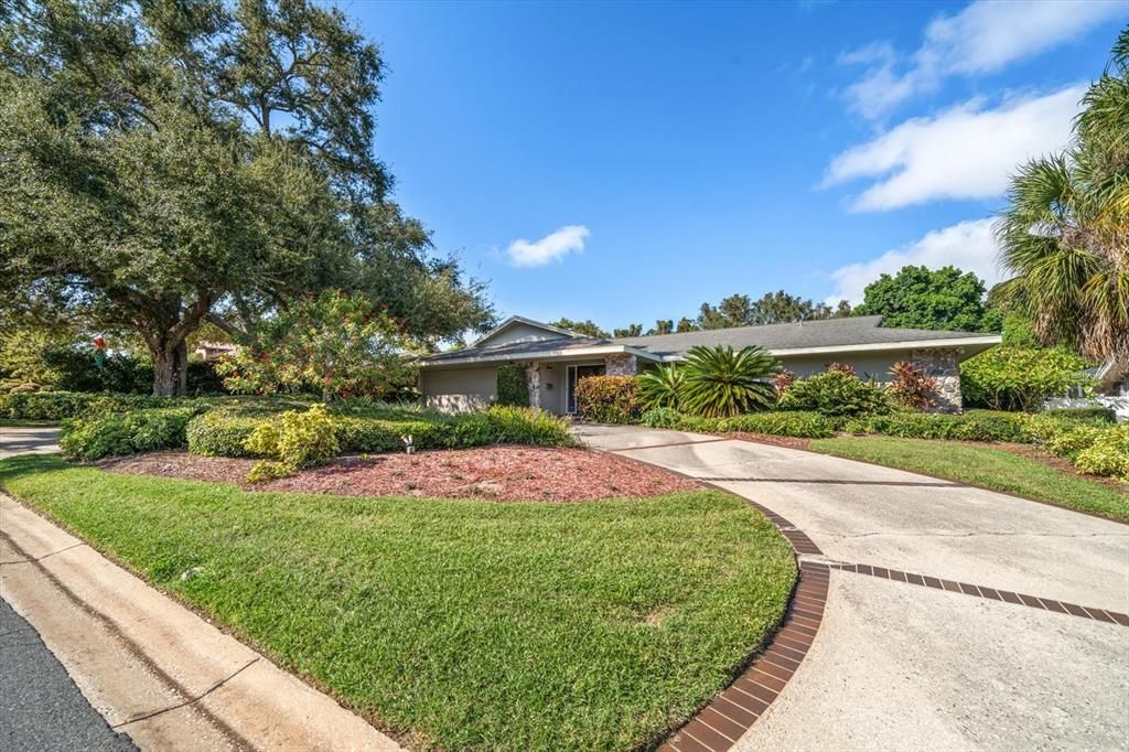 Active With Contract: $1,225,000 (4 beds, 3 baths, 3306 Square Feet)