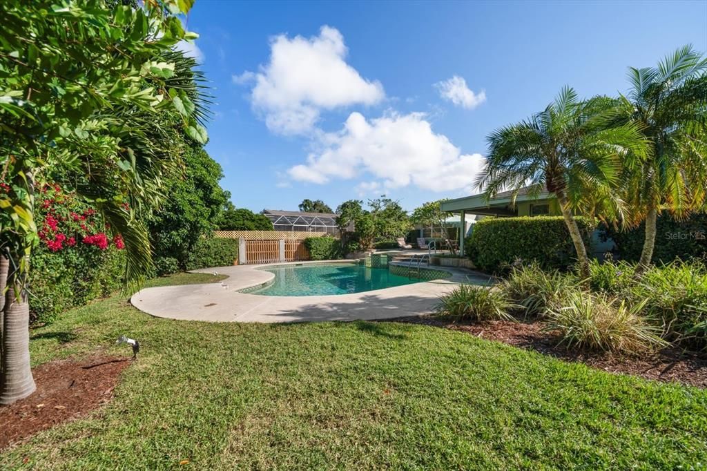 Active With Contract: $1,225,000 (4 beds, 3 baths, 3306 Square Feet)