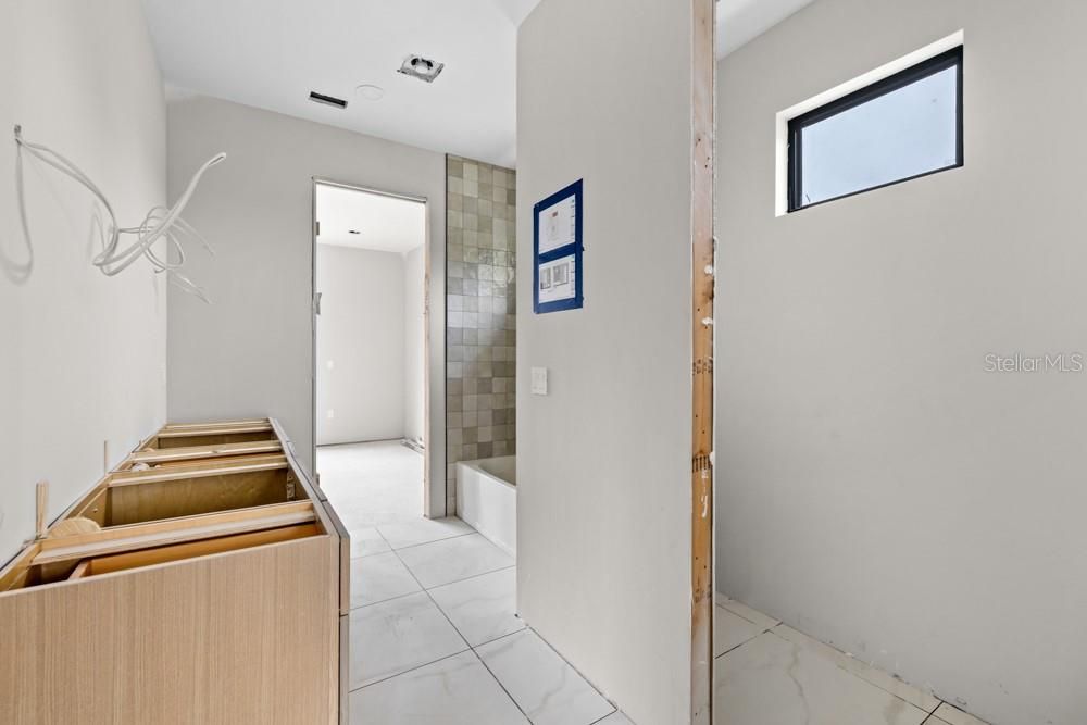 En Venta: $1,649,000 (5 camas, 4 baños, 3358 Pies cuadrados)