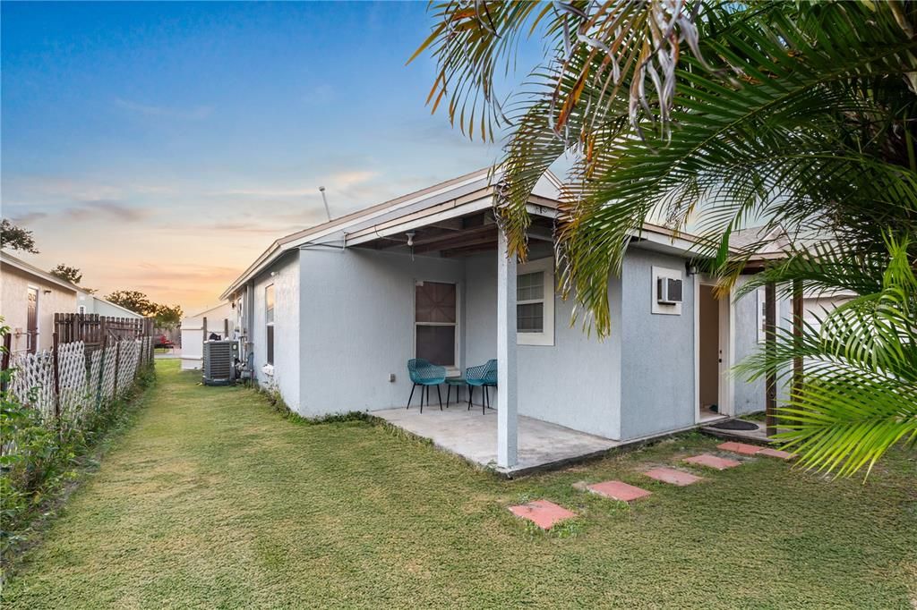 En Venta: $340,000 (4 camas, 3 baños, 1116 Pies cuadrados)