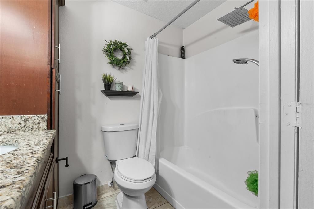 En Venta: $340,000 (4 camas, 3 baños, 1116 Pies cuadrados)