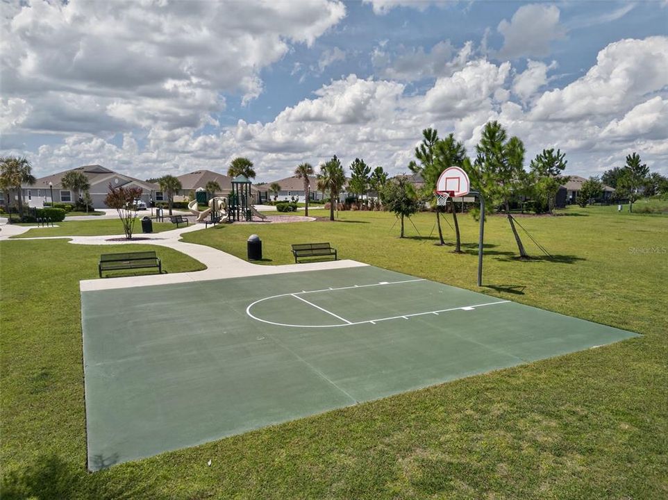 For Sale: $725,000 (5 beds, 4 baths, 3461 Square Feet)